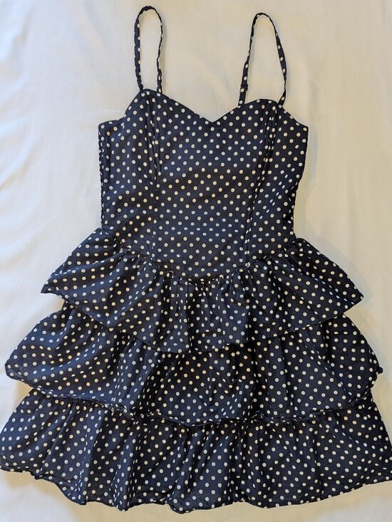 H&M Dresses & Skirts - H&M Tiered Ruffle Mini Dress in Navy Polka Dot | 8